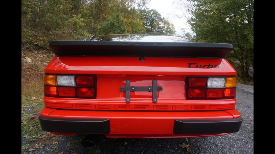  Porsche 944 Turbo 1986 года  (фото 6 из 149)